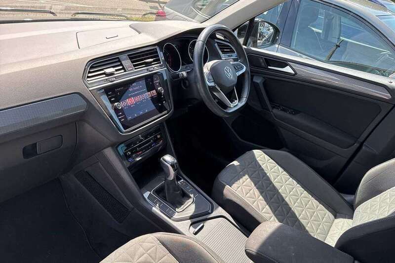 Image 2/4