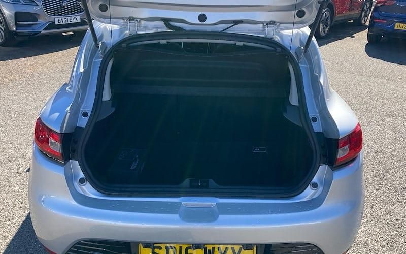 Gebraucht Renault Clio IV Dynamique 75 PS (55 kW) 2016 Silber Kleinwagen