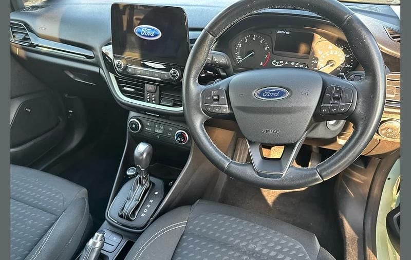 Used Ford Fiesta Zetec 99 HP (72 kW) 2017 Green Hatchback