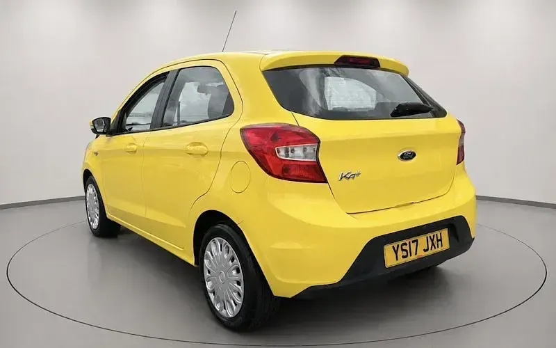 Used Ford Ka Plus Studio 70 HP (51 kW) 2017 Yellow Hatchback