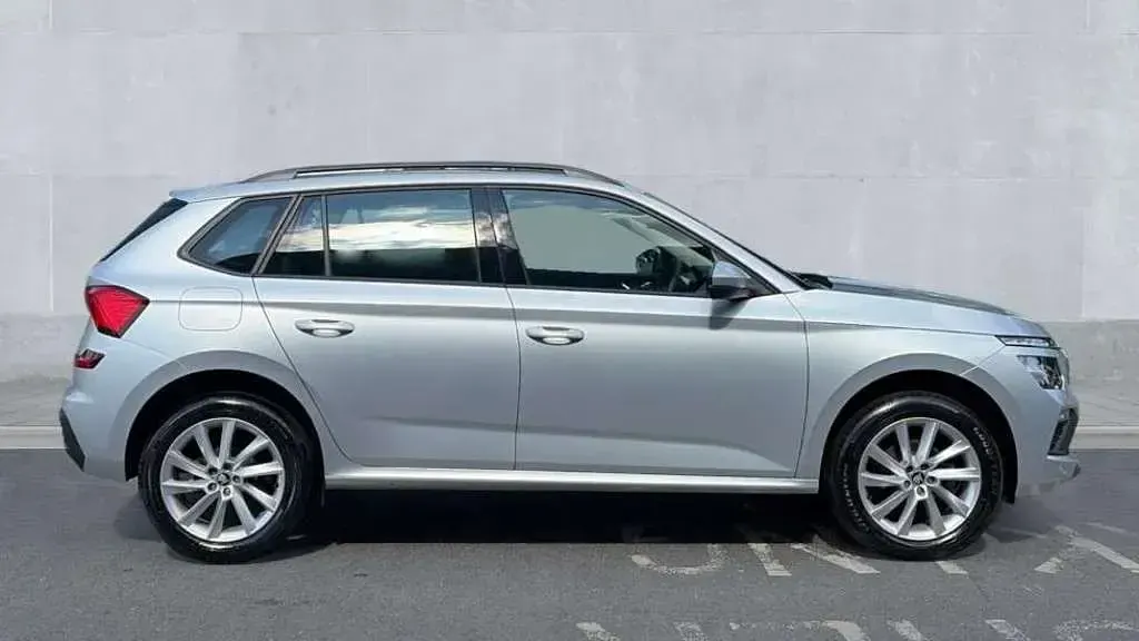 Used Skoda Kamiq SE 95 HP (69 kW) 2025 Brilliant silver metallic SUV