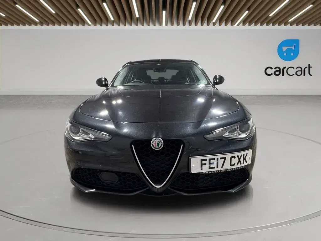 Used Alfa Romeo Giulia Saloon Edizione Speciale 180 HP (132 kW) 2017 Black Sedan