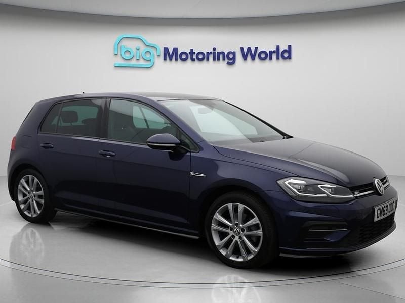 Blue Used 2020 VW Golf VII R-line Edition Hatchback | £16,300 (Good price) - Image 1/4