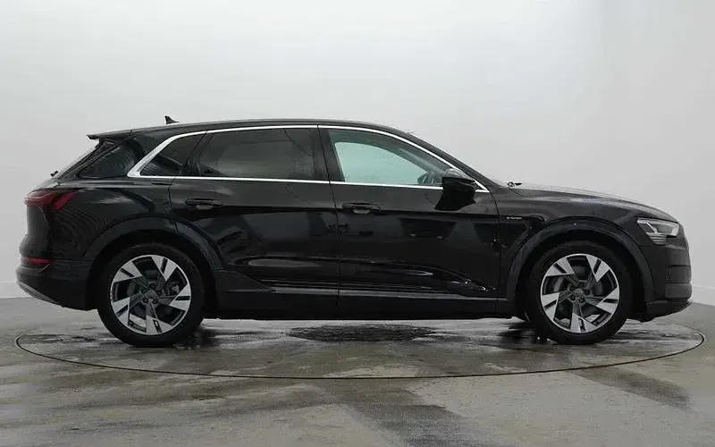 Used Audi e-tron Design 300 kW (408 HP) 2019 Black SUV