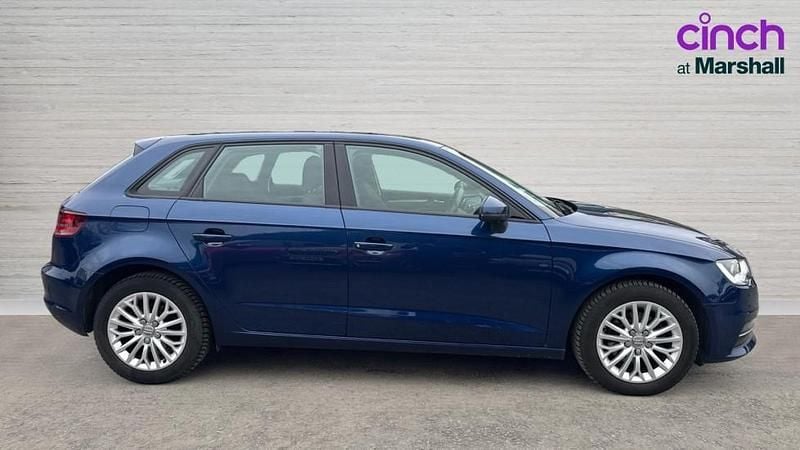 Used Audi A3 150 HP (110 kW) 2016 Blue Hatchback