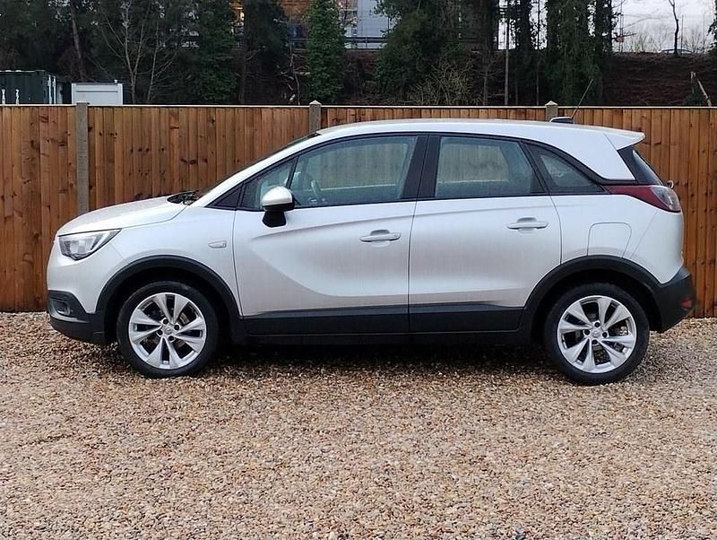Used Vauxhall Crossland X S 102 HP (75 kW) 2019 Silver SUV