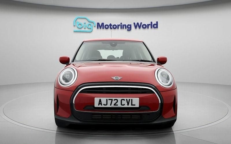 Used Mini Cooper Classic 136 HP (100 kW) 2022 Red Hatchback