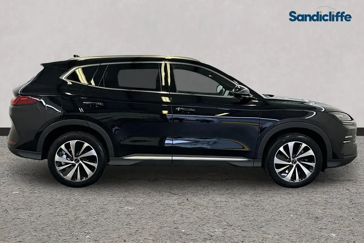 Used BYD Seal U Comfort 324 HP (238 kW) 2025 Black SUV