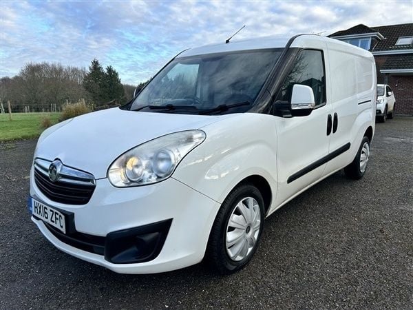 White Used 2016 Vauxhall Combo Sportive MPV | £5,490 (A bit pricey) - Image 1/1