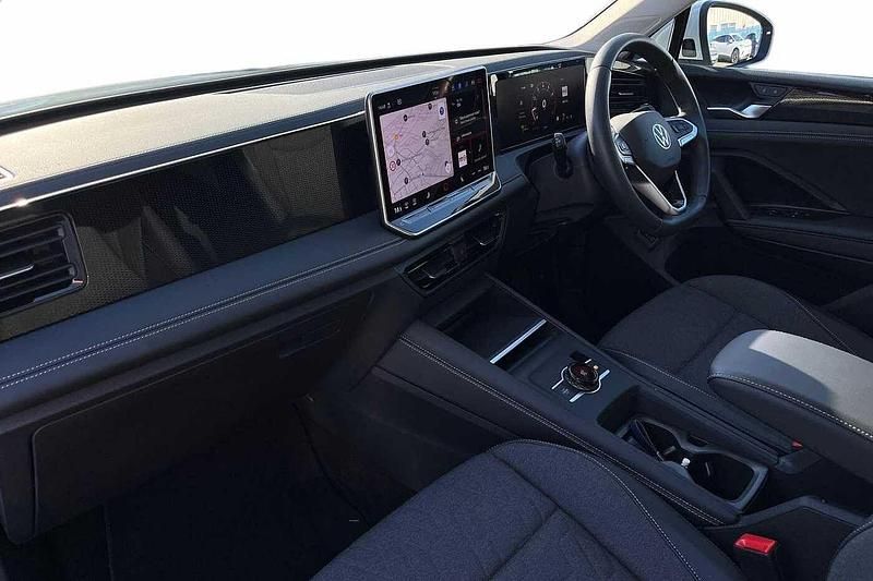 Used VW Tiguan Match 130 HP (95 kW) 2024 White SUV