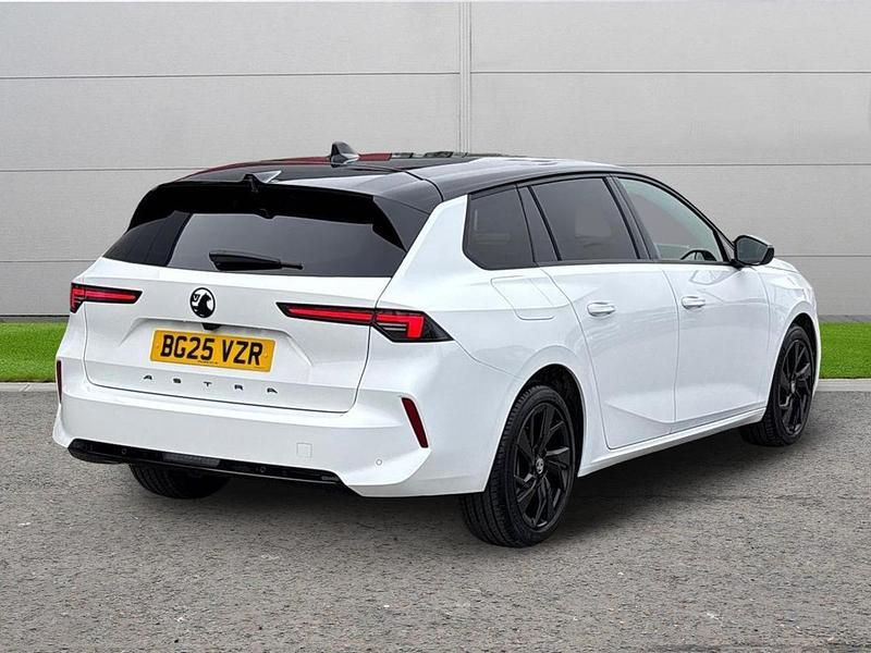 Used Vauxhall Astra S 128 HP (94 kW) 2025 White Estate