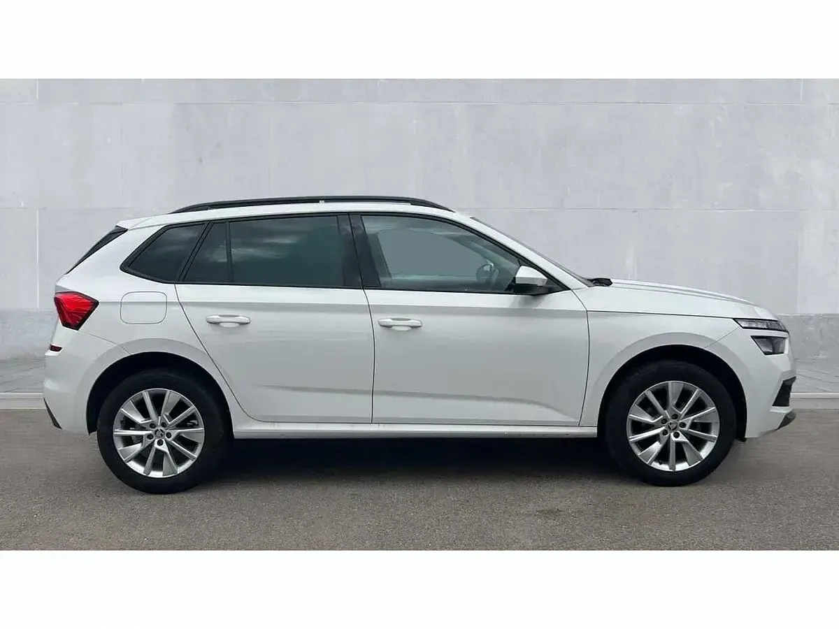 Used Skoda Kamiq SE Drive 95 HP (69 kW) 2023 White SUV