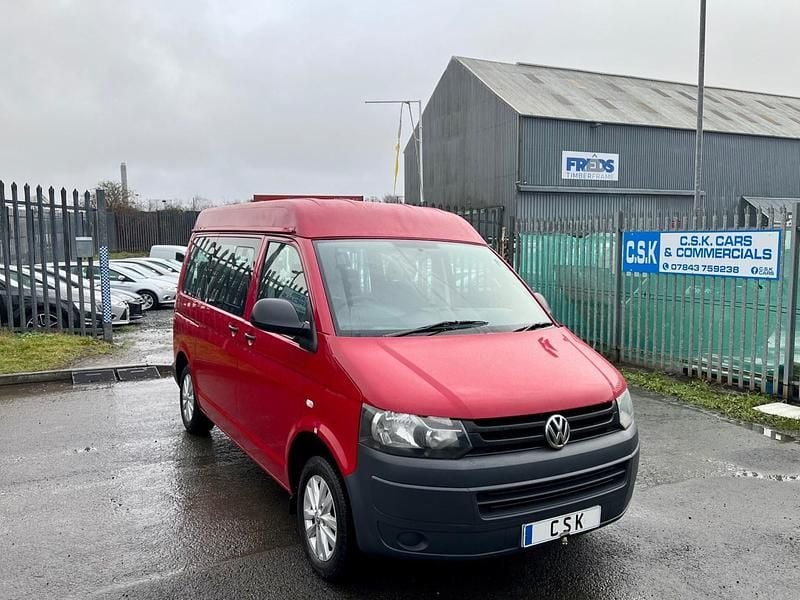 Used VW T5 84 HP (61 kW) 2011 Red Van