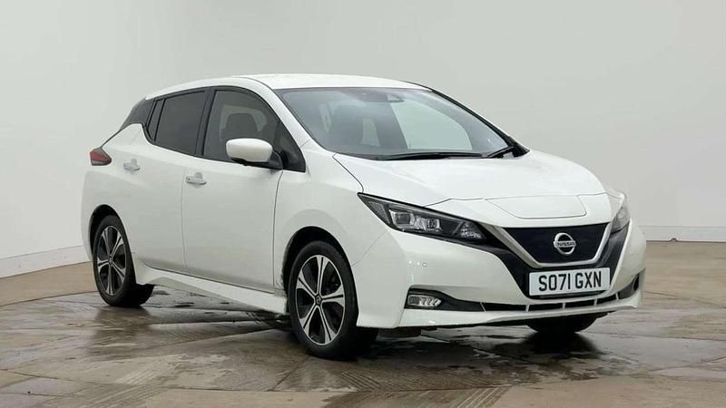 White Used 2021 Nissan Leaf Tekna Hatchback | £9,490 (Fair price) - Image 1/4