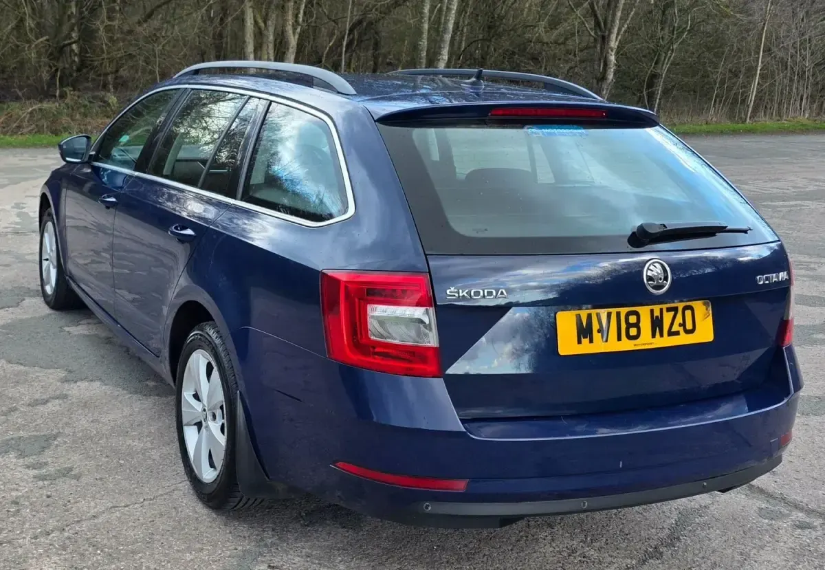 Begagnad Skoda Octavia SE Technology 2018 Blå Kombi