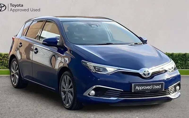 Used Toyota Auris Hybrid 136 HP (100 kW) 2017 Hatchback