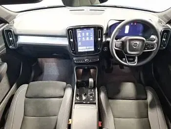 Used Volvo XC40 Plus 197 HP (144 kW) 2025 Blue SUV