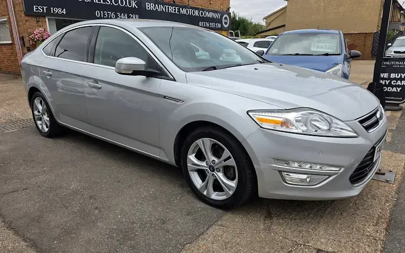 Used Ford Mondeo Business Edition 140 HP (102 kW) 2014 Silver Hatchback