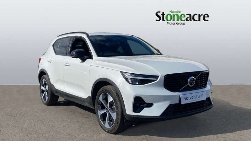 White Used 2024 Volvo XC40 Plus SUV | £31,622 (Fair price) - Image 1/4