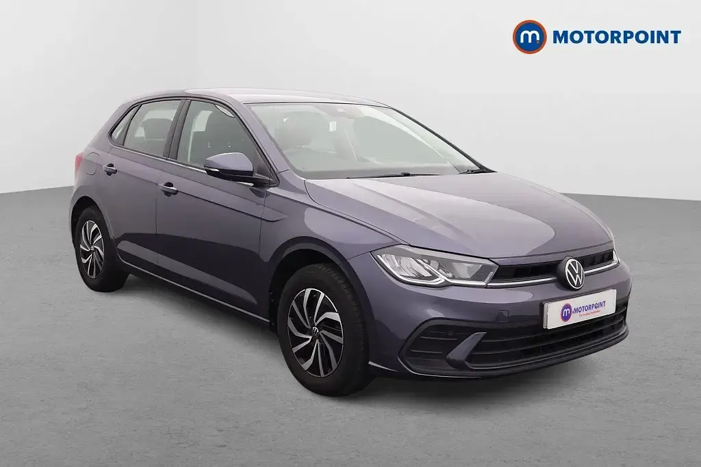 Begagnad VW Polo Life 2024 Grå Halvkombi