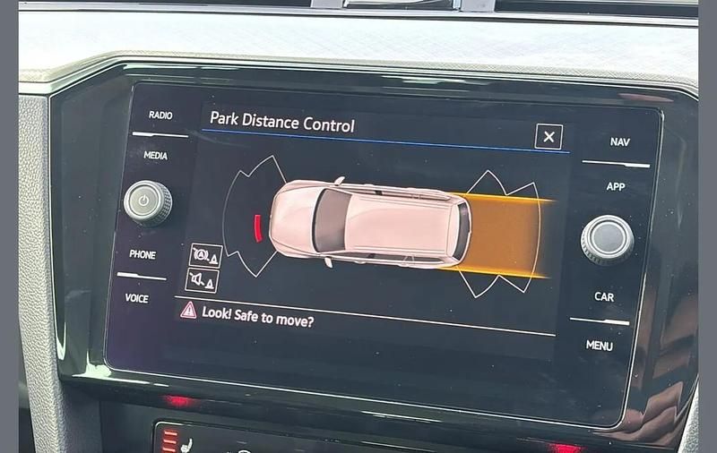 New VW Passat GTE 218 HP (160 kW) 2025 White Estate