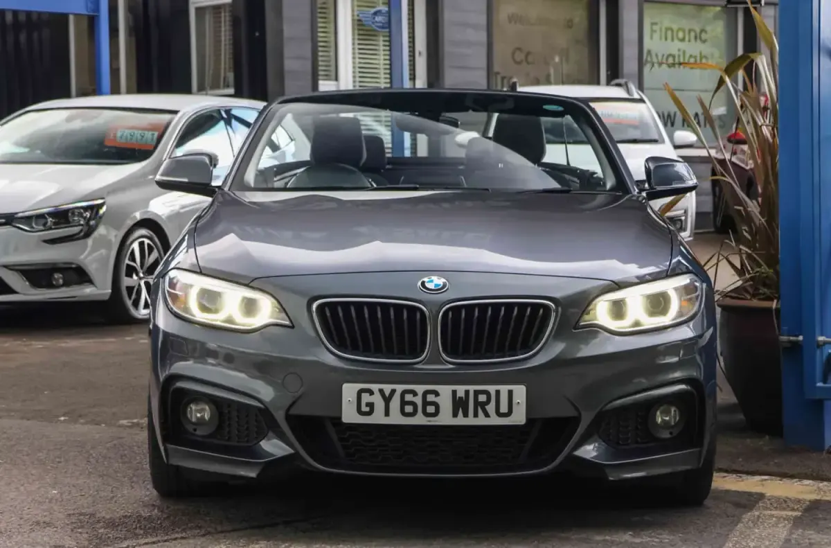 Usado BMW 218 M Sport 2016 Cinzento Cabrios