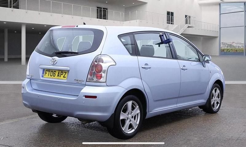 Used Toyota Corolla Verso T3 129 HP (94 kW) 2006 Blue MPV