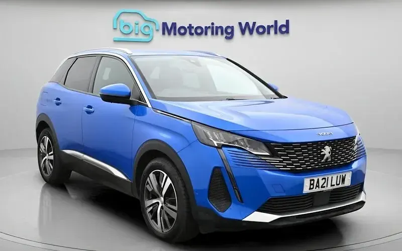 Gebraucht Peugeot 3008 Allure Premium 131 PS (96 kW) 2021 SUV
