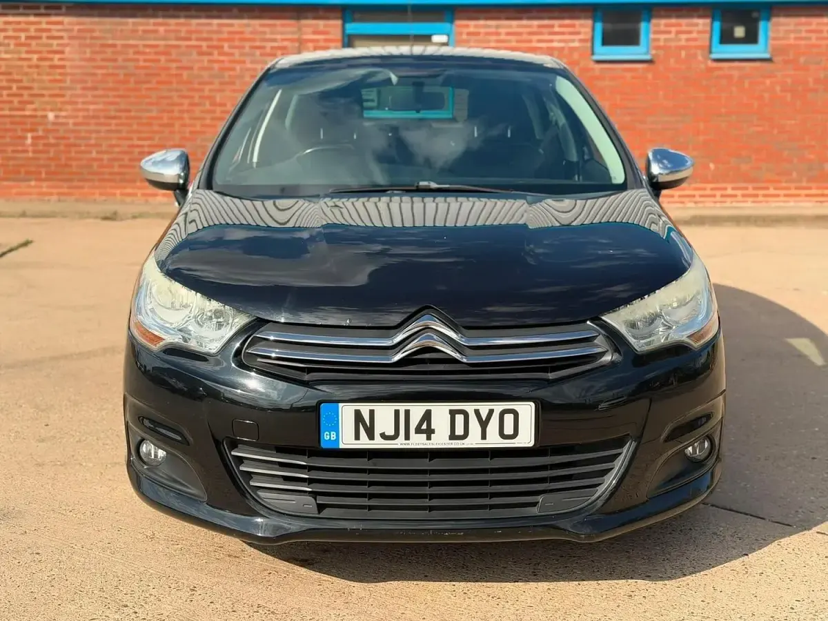 Used Citroën C4 SELECTION 2014 Black Hatchback