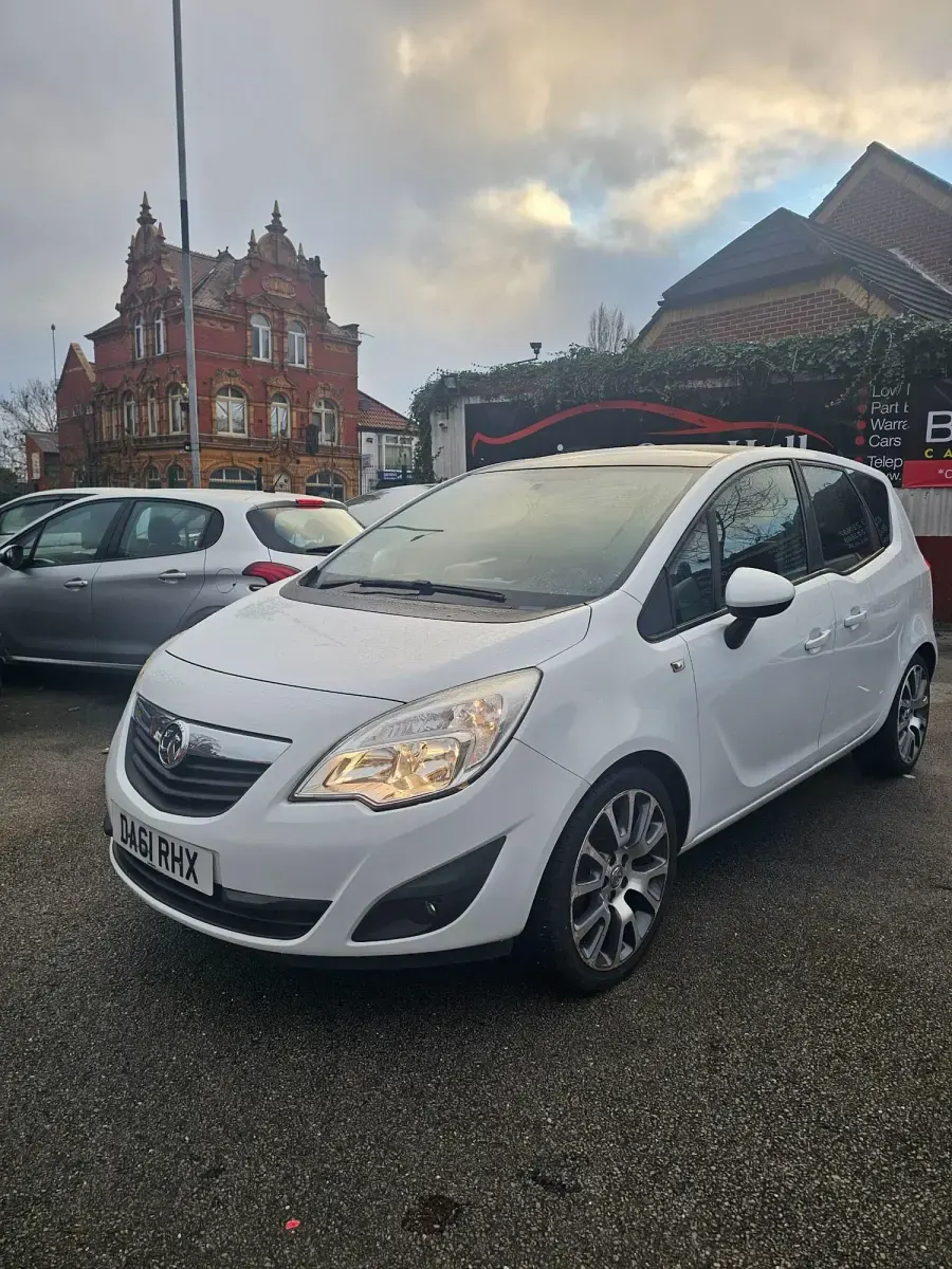 Second-hand Vauxhall Meriva Edition 2011 Alb Monovolum