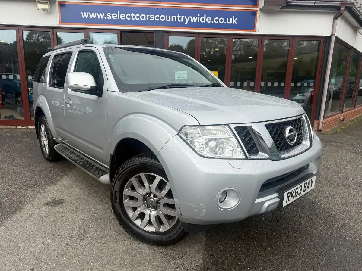 Used Nissan Pathfinder Tekna 190 HP (139 kW) 2013 Silver SUV