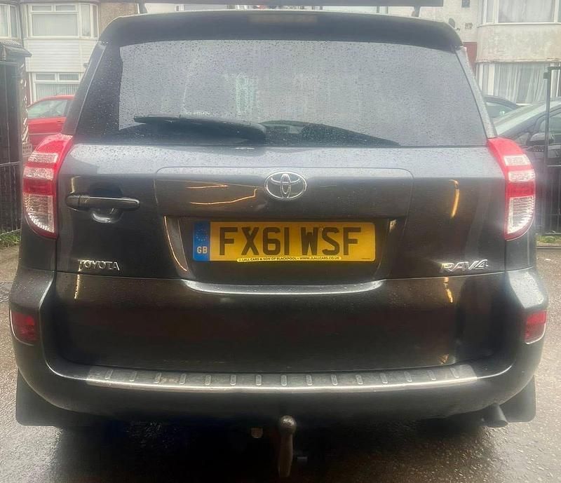 Used Toyota RAV4 2011 Grey SUV