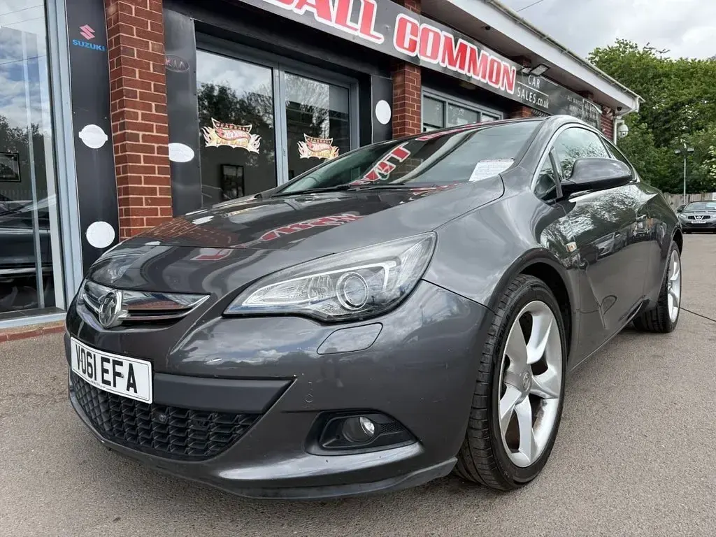 Used Vauxhall Astra GTC SRi 165 HP (121 kW) 2011 Grey Coupe