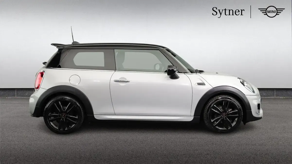 Used Mini Cooper Hatch 134 HP (98 kW) 2019 Silver Hatchback