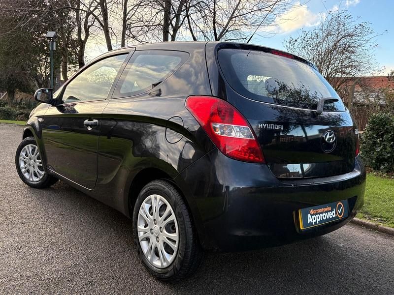 Used Hyundai i20 Classic 77 HP (56 kW) 2009 Black Hatchback