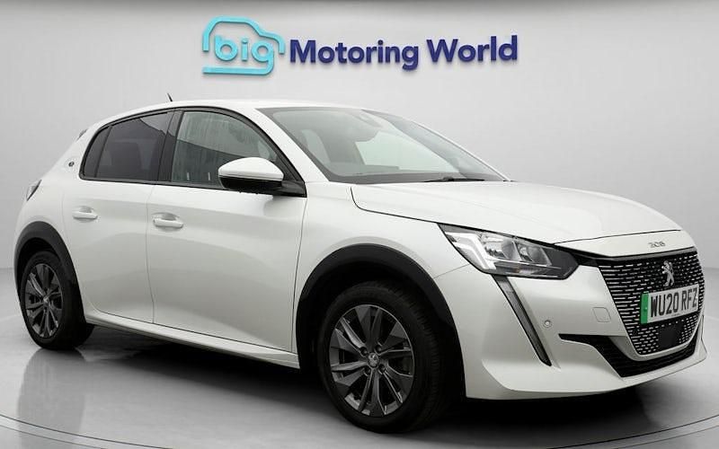 Used Peugeot e-208 Allure 100 kW (136 HP) 2020 White Hatchback