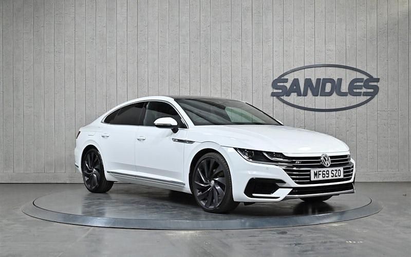 Used VW Arteon R-line 190 HP (139 kW) 2019 White Hatchback