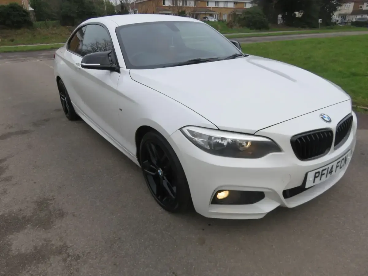 Begagnad BMW 218 M Sport 2014 Vit Sportkupé