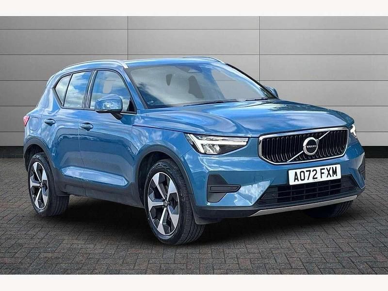 Blue Used 2022 Volvo XC40 Core SUV | £20,995 (Good price) - Image 1/2
