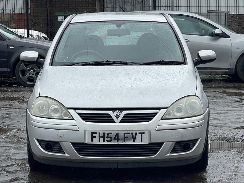 Used Vauxhall Corsa Design Edition 2005 Silver Hatchback