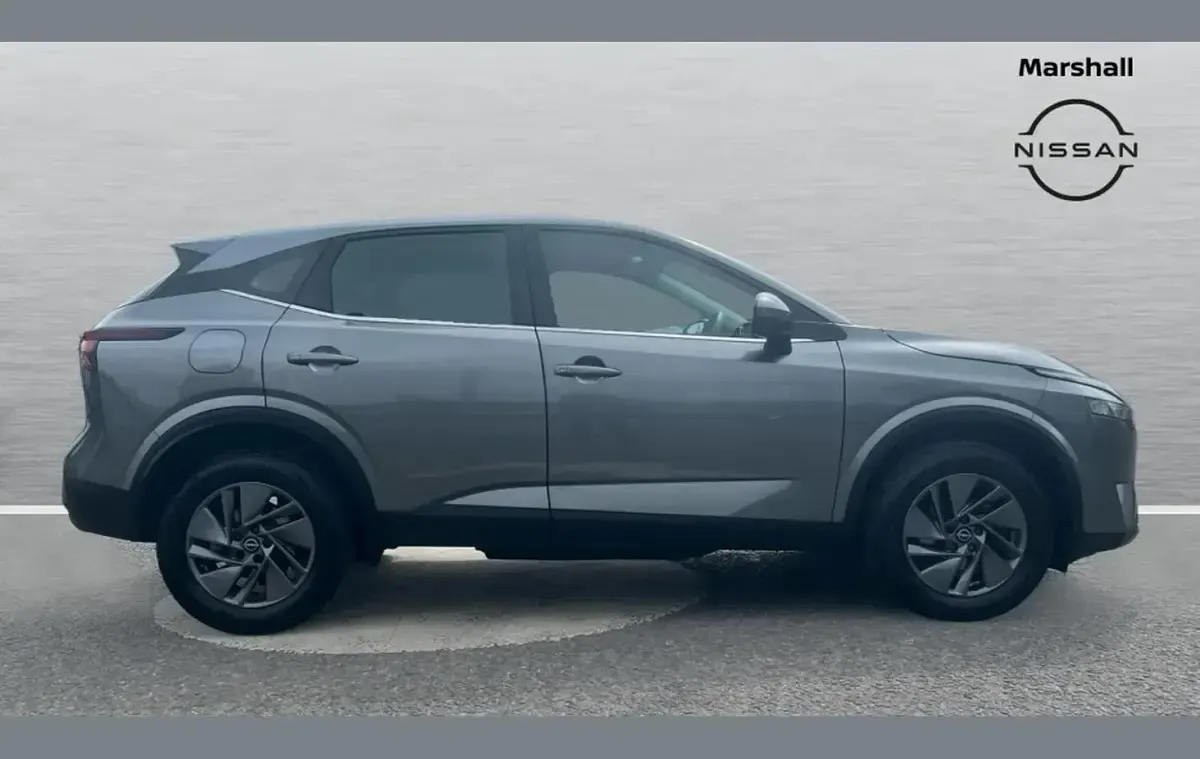 Used Nissan Qashqai Acenta Premium 155 HP (114 kW) 2024 Grey SUV