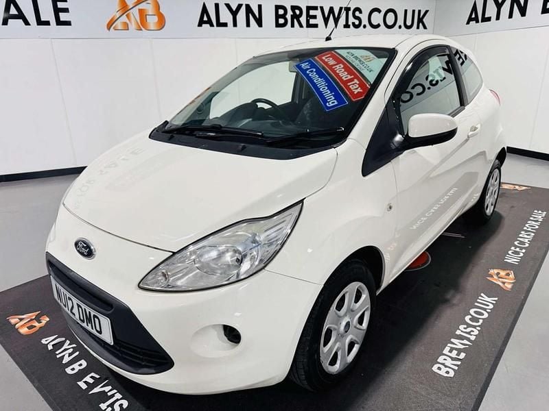 Used Ford Ka 69 HP (50 kW) 2012 White Hatchback
