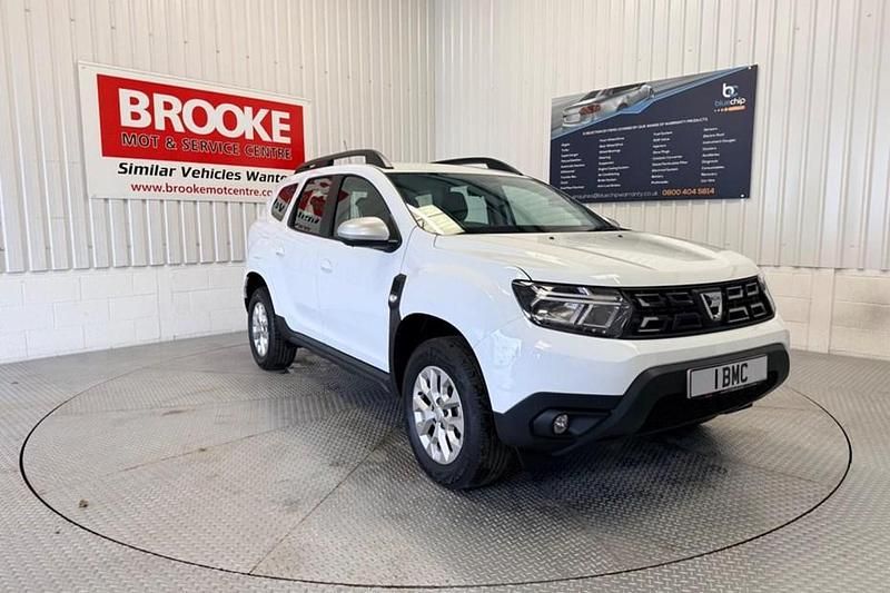 Used Dacia Duster Comfort 130 HP (95 kW) 2023 White SUV