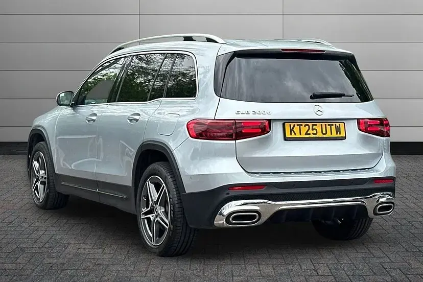 Used Mercedes GLB200 Executive 150 HP (110 kW) 2025 Silver SUV