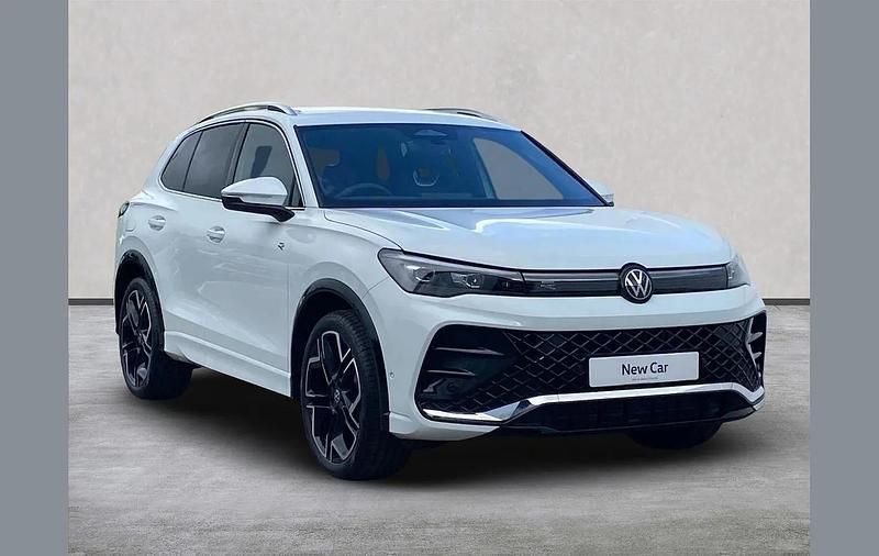 Other New 2025 VW Tiguan R-line SUV | £40,981 (A bit pricey) - Image 1/4