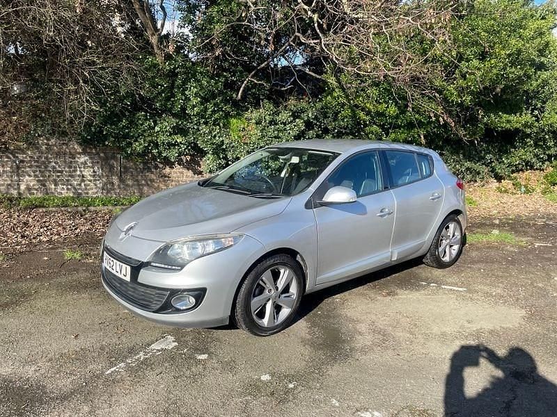 Used Renault Mégane III Dynamique 110 HP (80 kW) 2012 Silver Hatchback