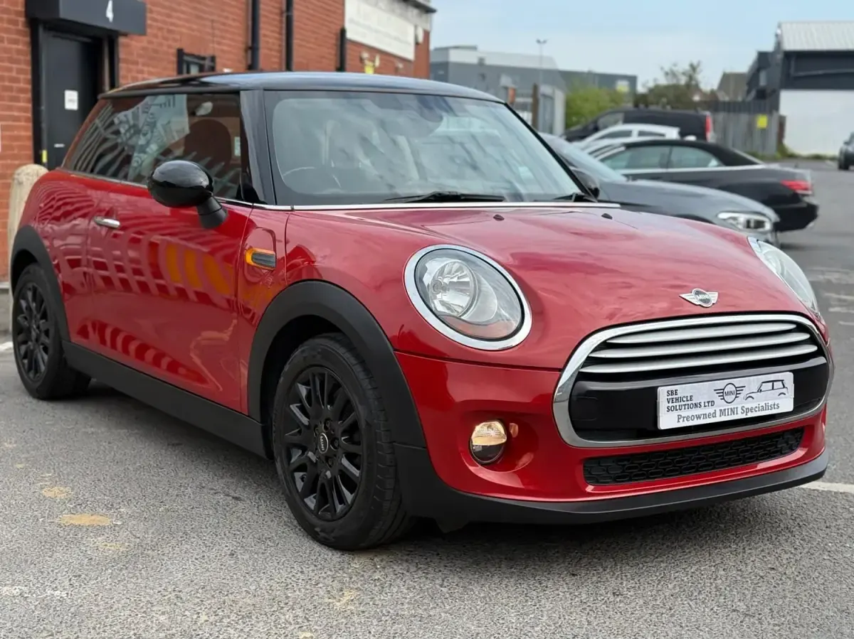 Used Mini Cooper D Hatch 2015 Red Hatchback
