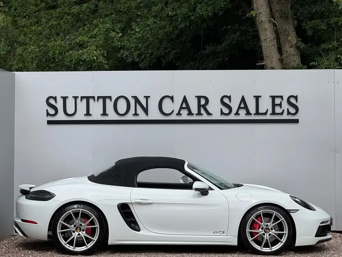 Used Porsche Boxster 360 HP (264 kW) 2018 White Cabriolet
