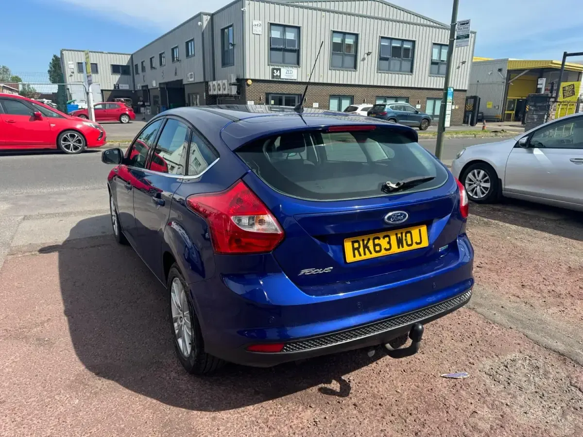 Used Ford Focus Titanium 2013 Blue Hatchback