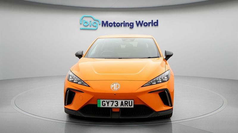Used MG MG4 EV Trophy 150 kW (204 HP) 2024 Orange Hatchback